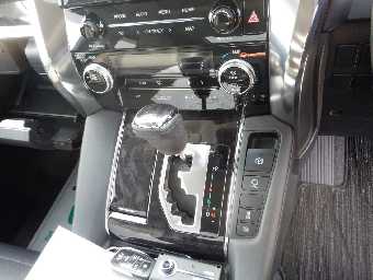 TOYOTA VELLFIRE 2020 Image 7