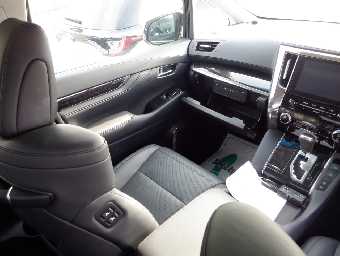 TOYOTA VELLFIRE 2020 Image 11