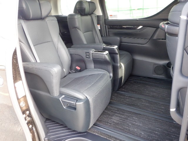 TOYOTA VELLFIRE 2020 Image 24