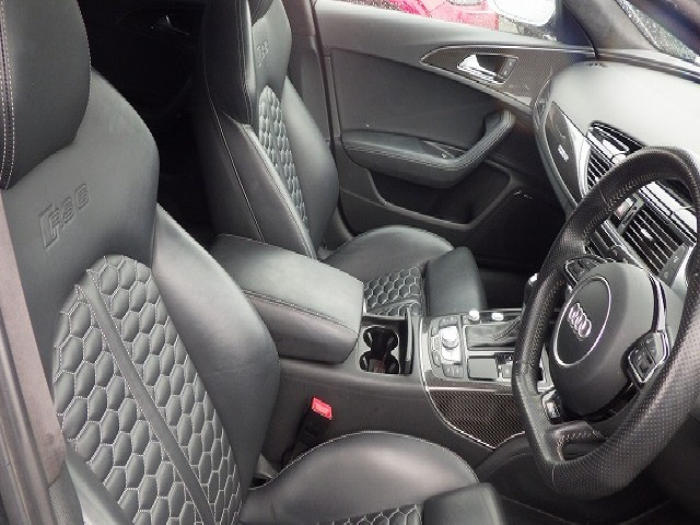 AUDI RS6 AVANT 2014 Image 21