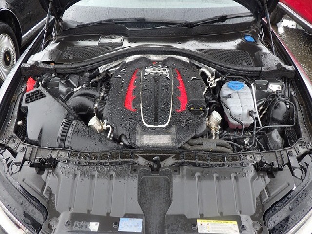 AUDI RS6 AVANT 2014 Image 27