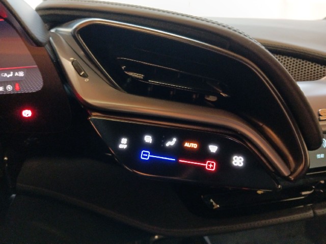 FERRARI SF90 STRADALE 2021 Image 37