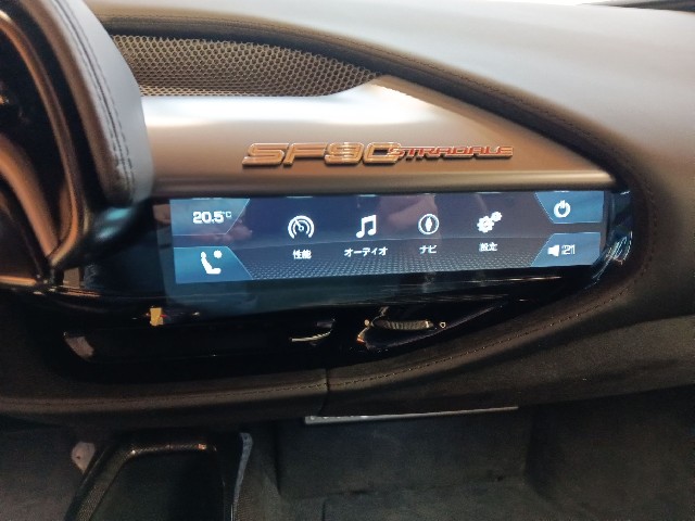 FERRARI SF90 STRADALE 2021 Image 38