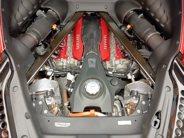 FERRARI SF90 STRADALE 2021 Image 44