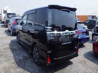 TOYOTA VOXY 2021 Image 9