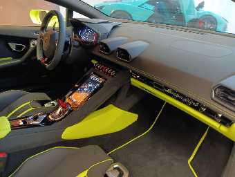 LAMBORGHINI HURACAN 2024 Image 19