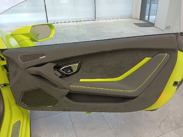 LAMBORGHINI HURACAN 2024 Image 29