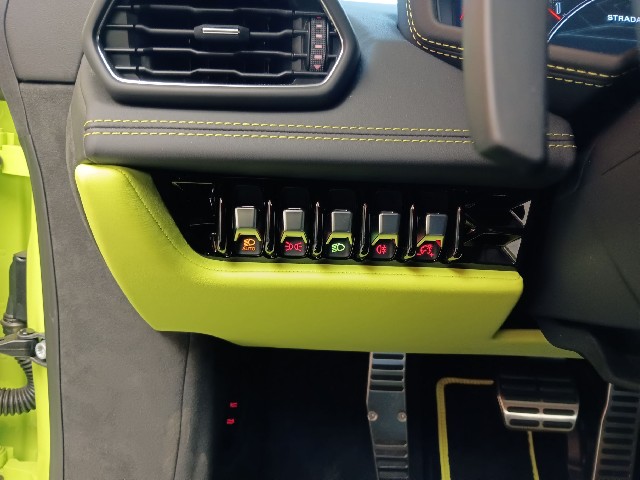 LAMBORGHINI HURACAN 2024 Image 35