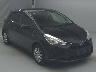 TOYOTA VITZ 2017 Image 3