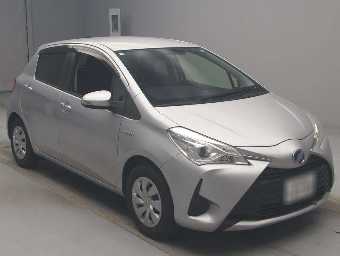 TOYOTA VITZ 2017 Image 3
