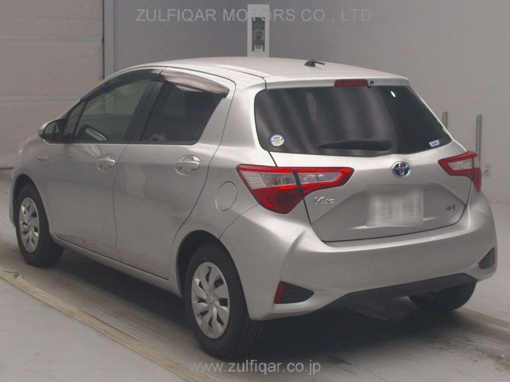 TOYOTA VITZ 2017 Image 4