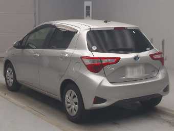 TOYOTA VITZ 2017 Image 4