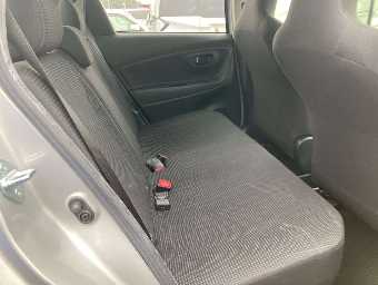 TOYOTA VITZ 2017 Image 7