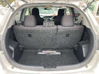 TOYOTA VITZ 2017 Image 8