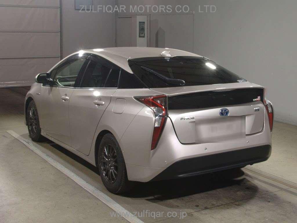 TOYOTA PRIUS 2018 Image 4