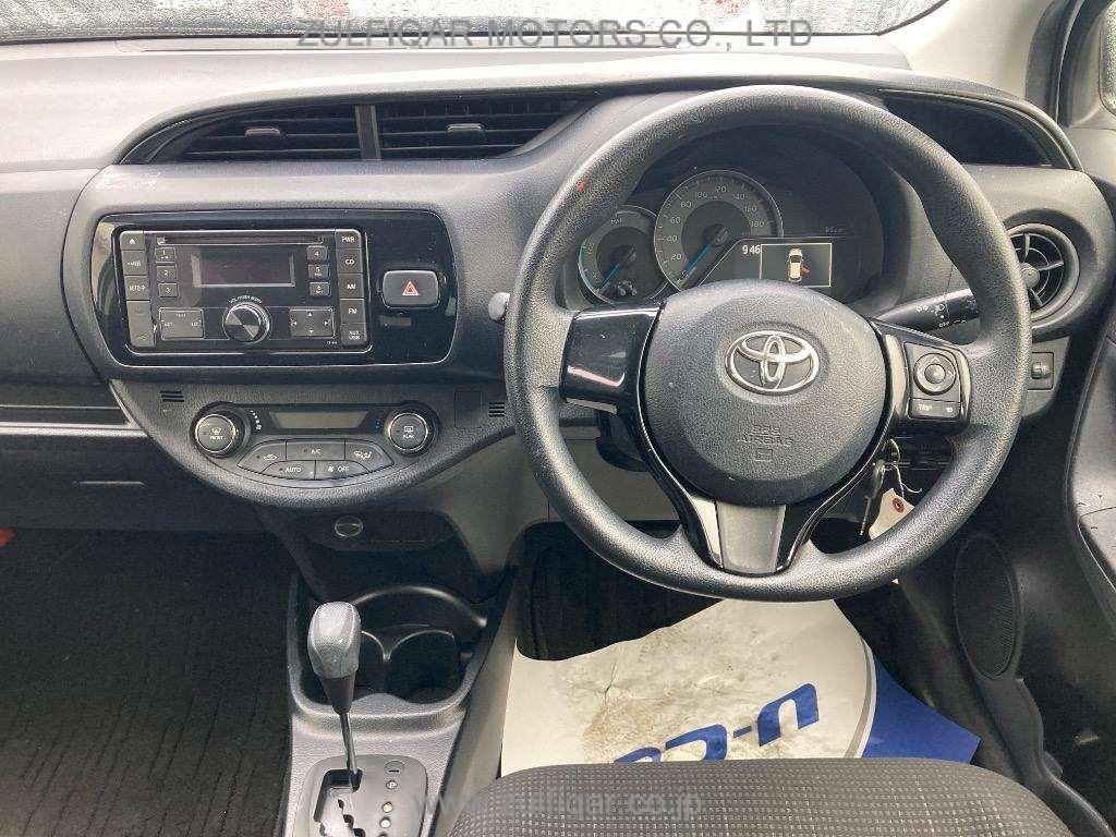 TOYOTA VITZ 2019 Image 6