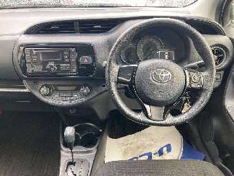TOYOTA VITZ 2019 Image 6