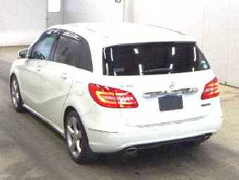 MERCEDES BENZ B CLASS 2014 Image 2