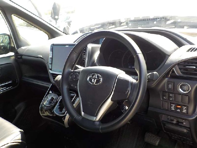 TOYOTA VOXY 2020 Image 19