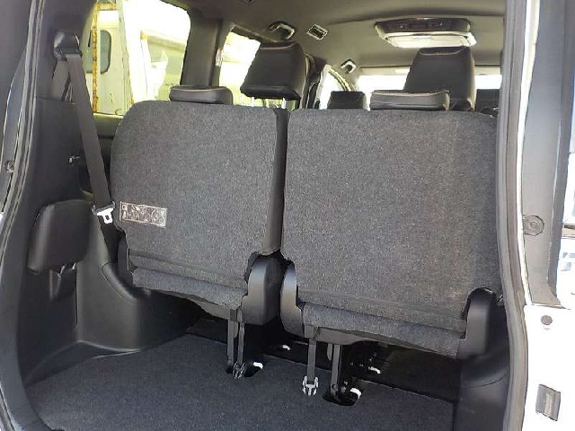 TOYOTA VOXY 2020 Image 25