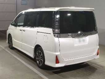 TOYOTA VOXY 2020 Image 4