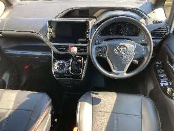 TOYOTA VOXY 2020 Image 6