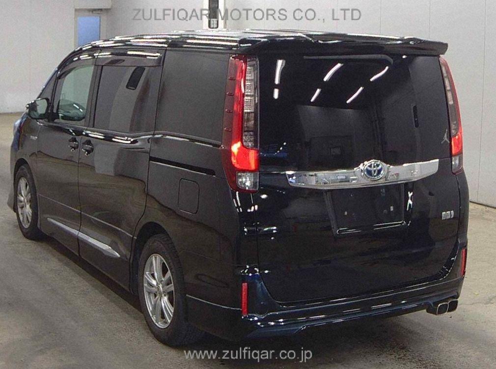 TOYOTA NOAH 2014 Image 3