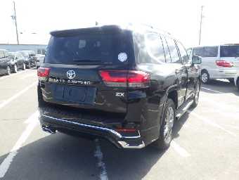 TOYOTA LAND CRUISER 2023 Image 4