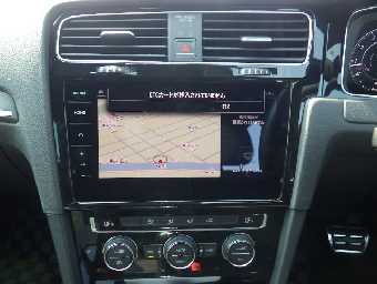 VOLKSWAGEN GOLF GTI 2017 Image 9