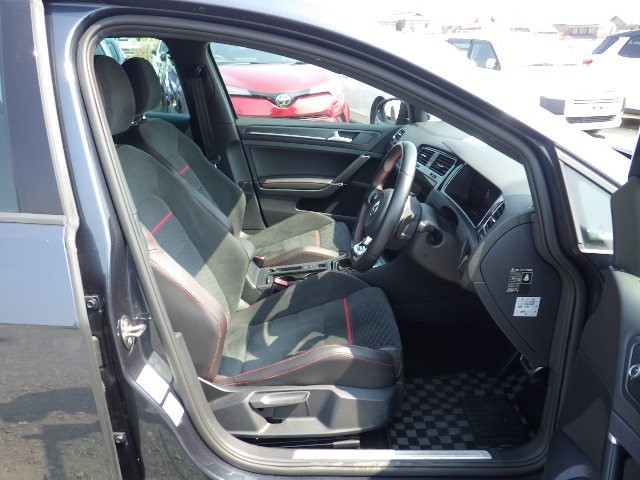 VOLKSWAGEN GOLF GTI 2017 Image 25