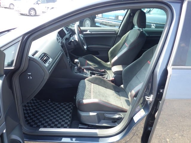 VOLKSWAGEN GOLF GTI 2017 Image 26