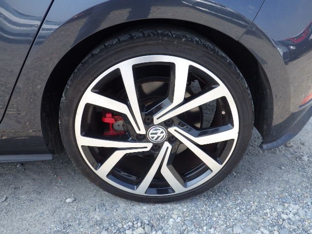 VOLKSWAGEN GOLF GTI 2017 Image 36