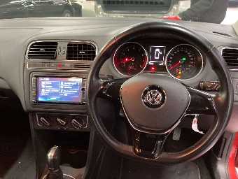 VOLKSWAGEN POLO 2015 Image 7