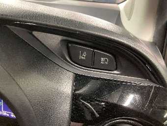 TOYOTA VITZ 2019 Image 10