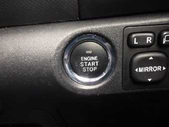 TOYOTA VITZ 2009 Image 8