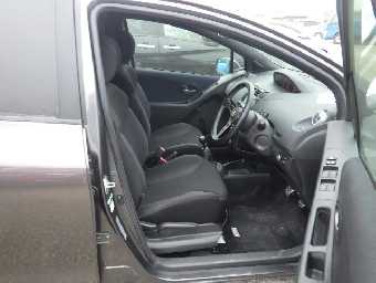 TOYOTA VITZ 2009 Image 11