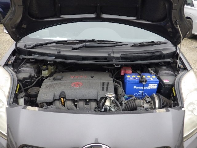 TOYOTA VITZ 2009 Image 36
