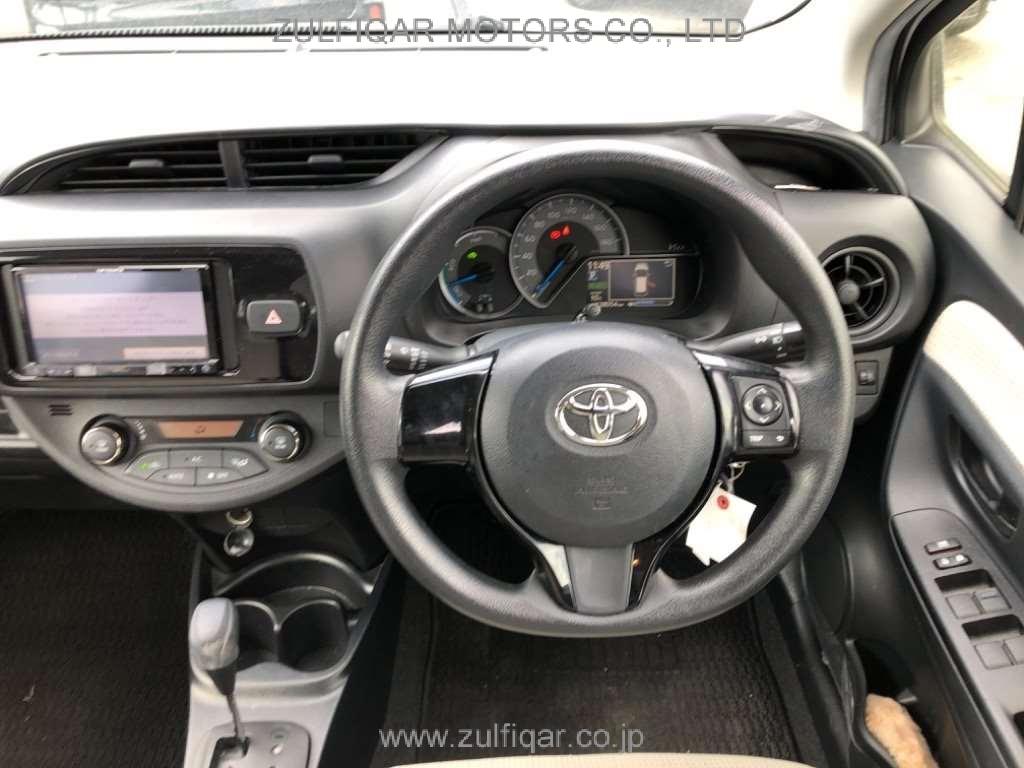 TOYOTA VITZ 2018 Image 6