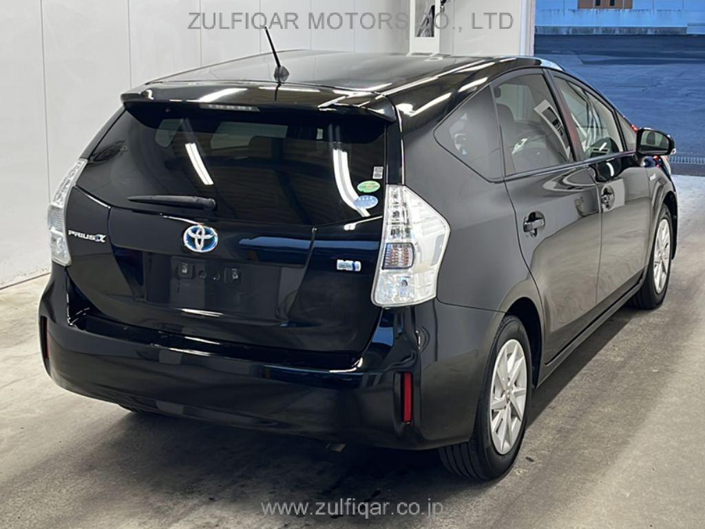 TOYOTA PRIUS ALPHA 2014 Image 2