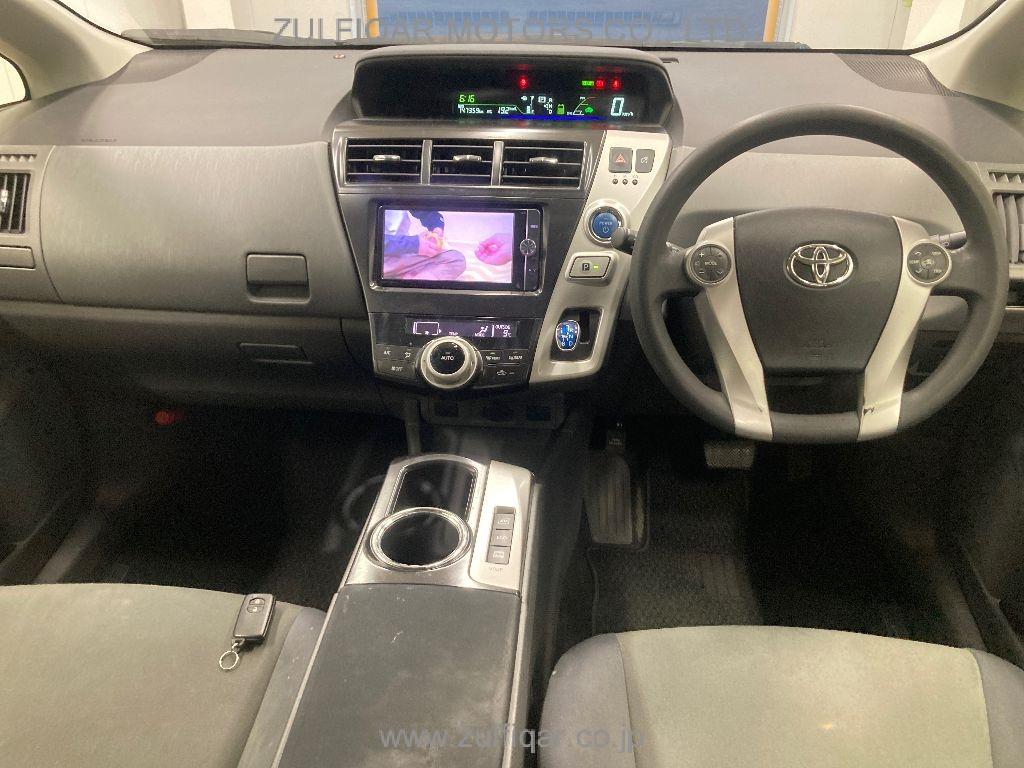 TOYOTA PRIUS ALPHA 2014 Image 3