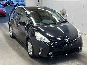 TOYOTA PRIUS ALPHA 2014 Image 4