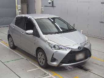 TOYOTA VITZ 2017 Image 5