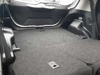 TOYOTA VITZ 2017 Image 9