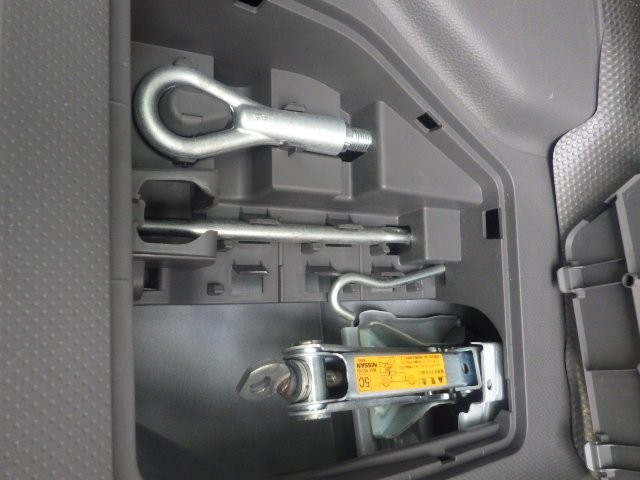 NISSAN NV150 AD 2019 Image 30