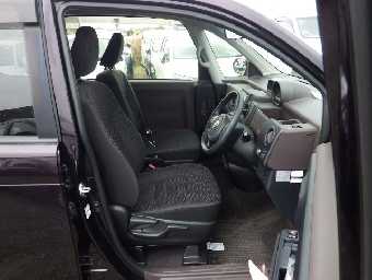 TOYOTA SPADE 2017 Image 12