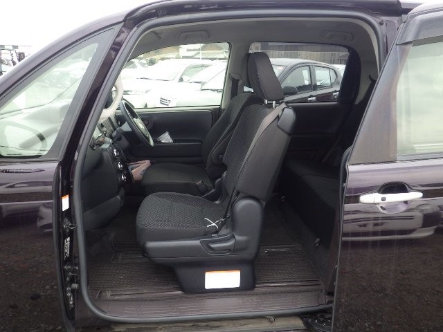 TOYOTA SPADE 2017 Image 23