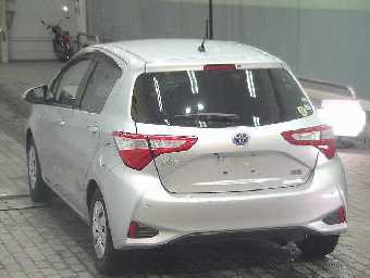 TOYOTA VITZ 2018 Image 2