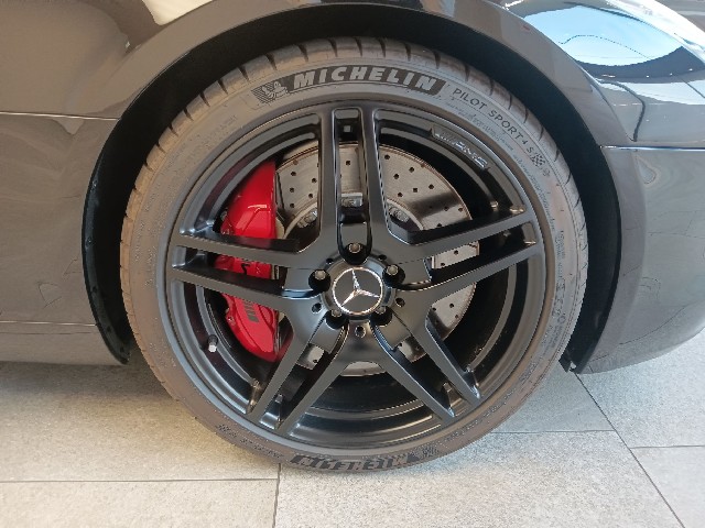 MERCEDES BENZ SLS AMG 2010 Image 26
