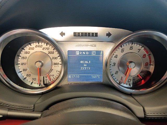 MERCEDES BENZ SLS AMG 2010 Image 33