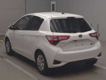 TOYOTA VITZ 2020 Image 4